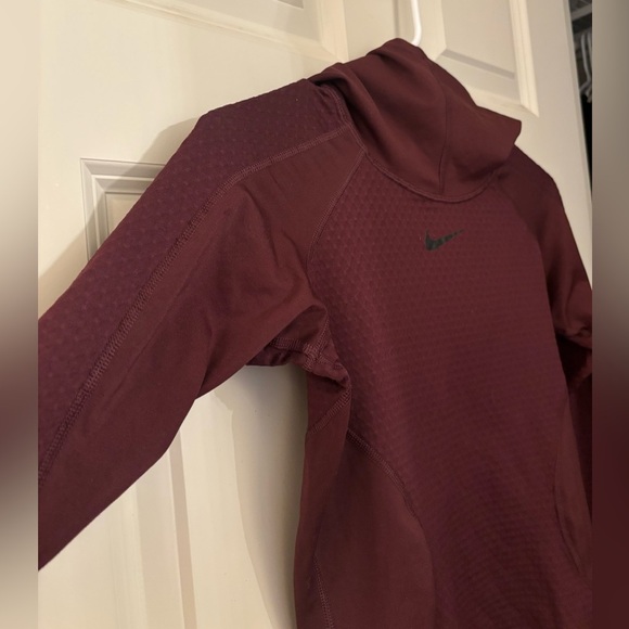 Nike Pro Hyperwarm Women's Funnel Neck Active Hoodie, Burgundy, Size XS - Picture 2 of 7